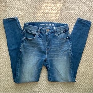 American Eagle High Rise Super Stretch Jegging, Light-Medium Wash (Size 2 Reg)